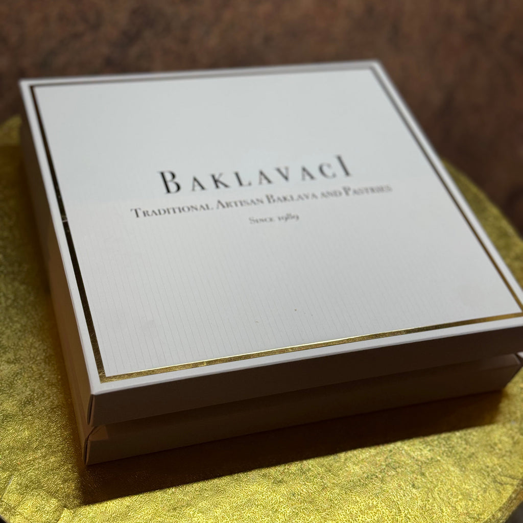 Baklavaci box on a textured surface